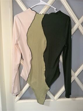 SHEIN Colorblock Long-Sleeve Ribbed Bodysuit in Pink, Olive & Black